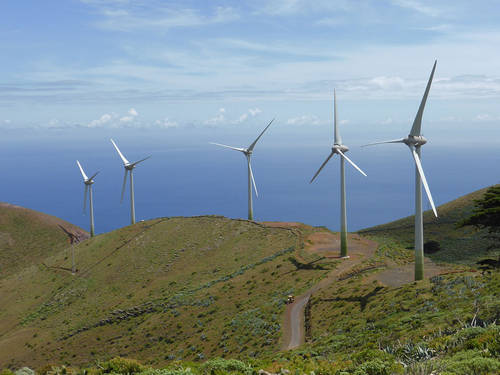© Gorona del Viento. Wind-hydro plant.